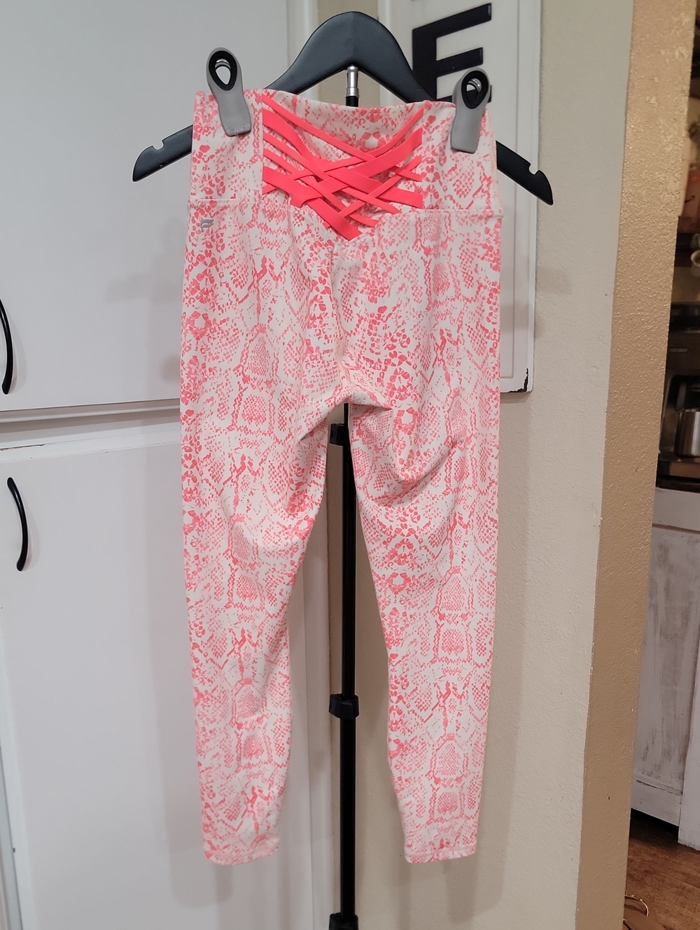 Fabletics Pink Snake Print Leggings with Lattice Waist Sz xxs